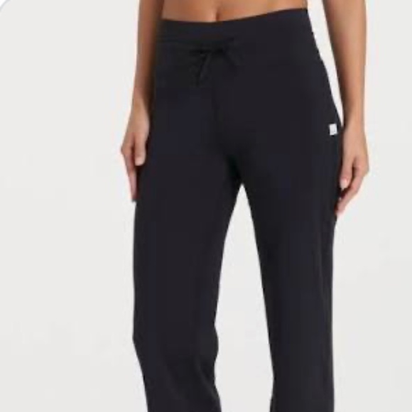 Vuori Daily Wide Leg Pants Black Medium - Picture 2 of 4